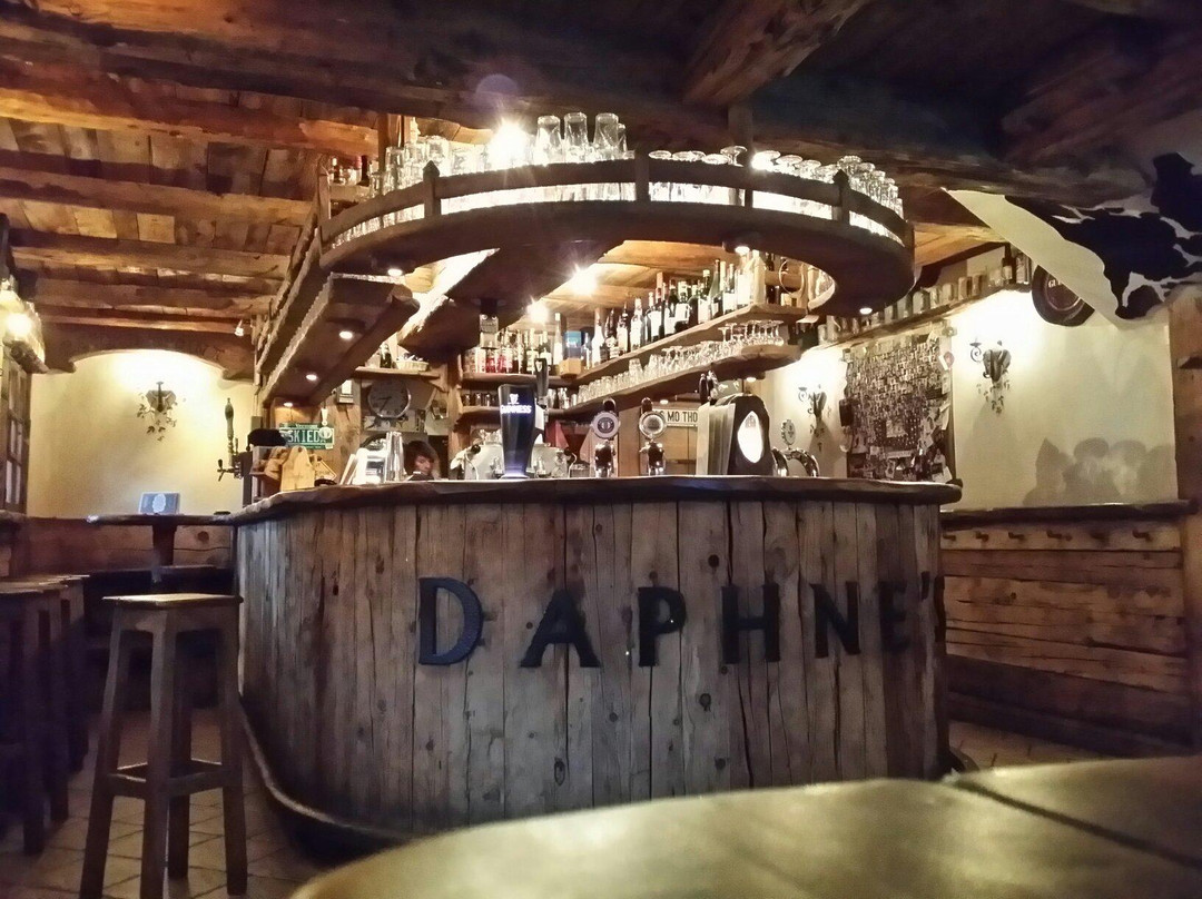 Campaccio di Sopra旅游景点-Daphne's pub