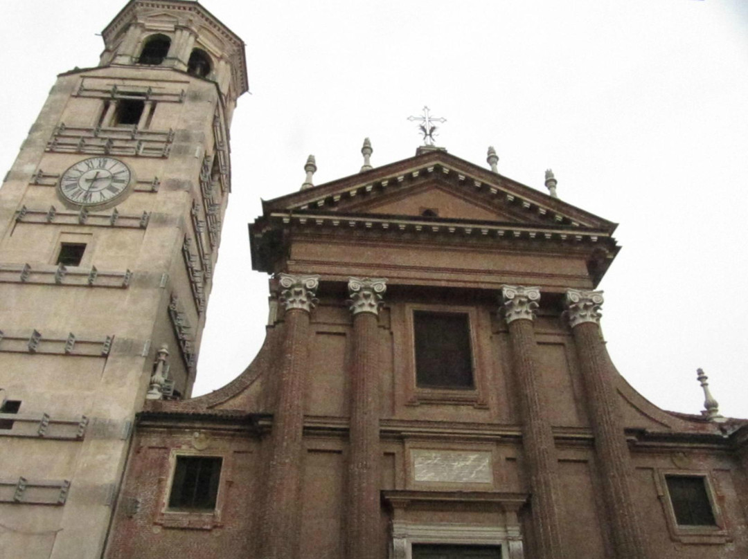 Cattedrale di Santa Maria e San Giovenale景点图片
