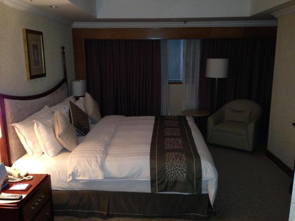 青岛颐中皇冠假日酒店-客卧