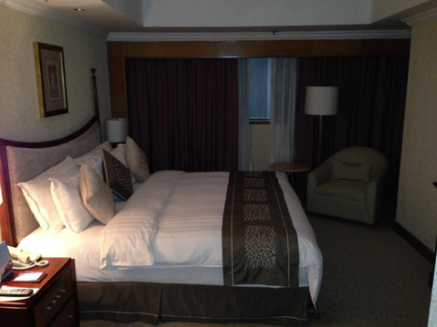 青岛颐中皇冠假日酒店主图