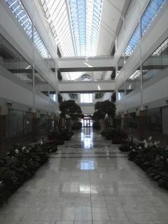 Phoenix Theatres Laurel Park-利沃尼亚必去景点