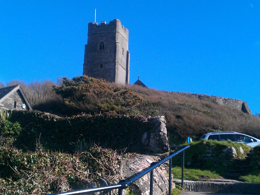 Wembury旅游景点-St Werburgh's Church