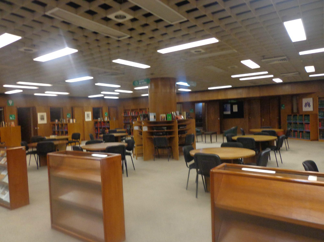 刘易斯‧安吉尔‧阿伦戈图书馆-波哥大必去景点