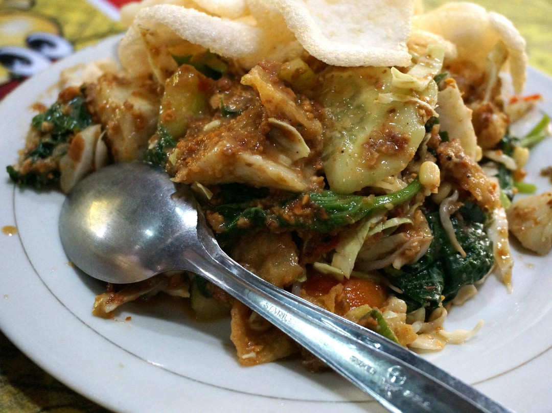 Lotek & Gado-Gado Colombo Bu Bagyo