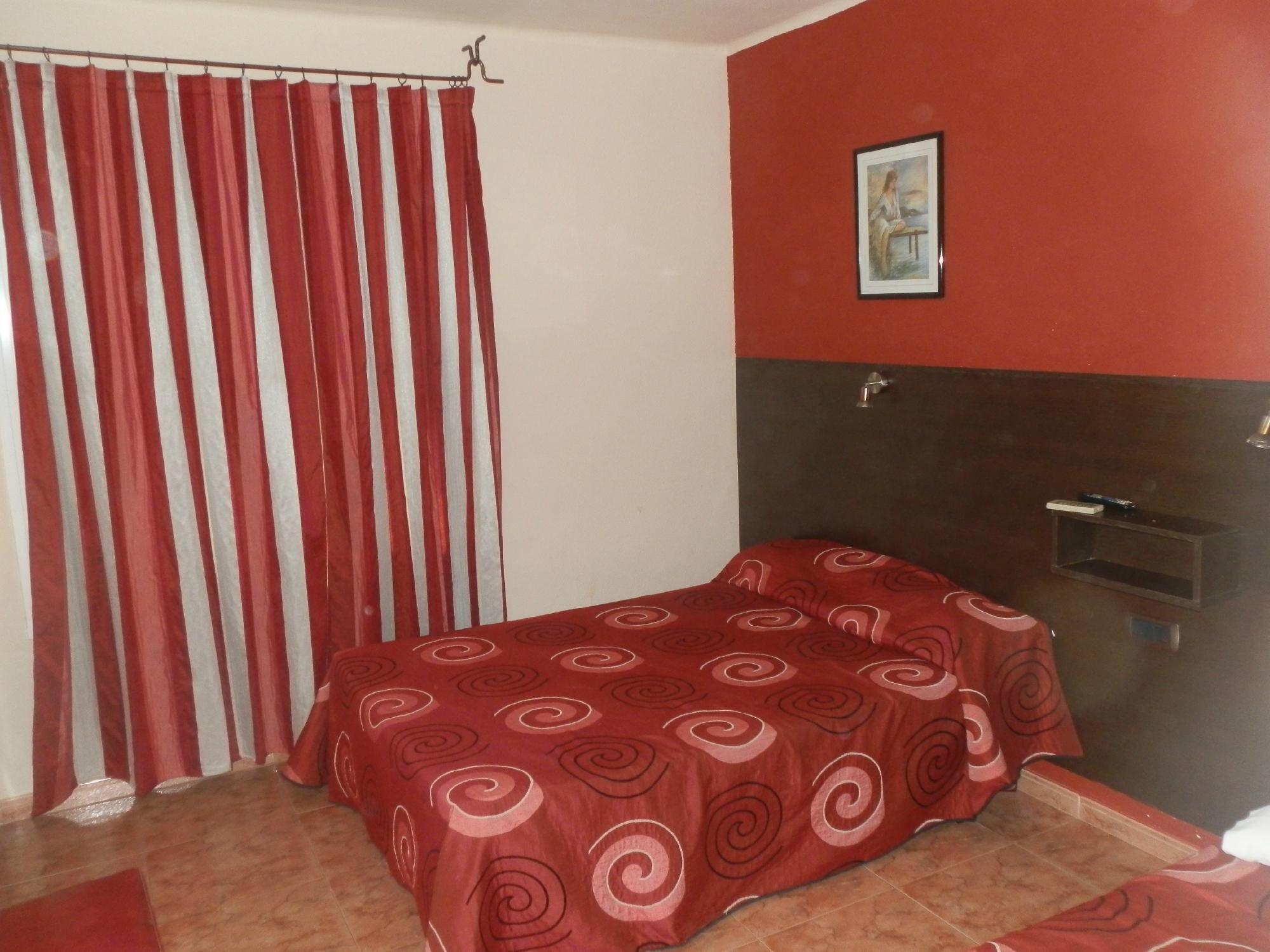 Hostal Hellin-客卧