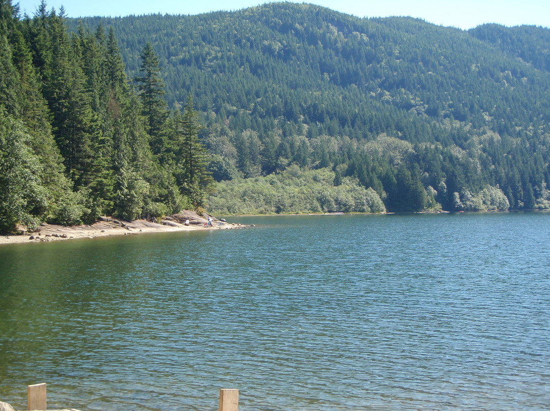 Hicks Lake-哈里逊温泉必去景点