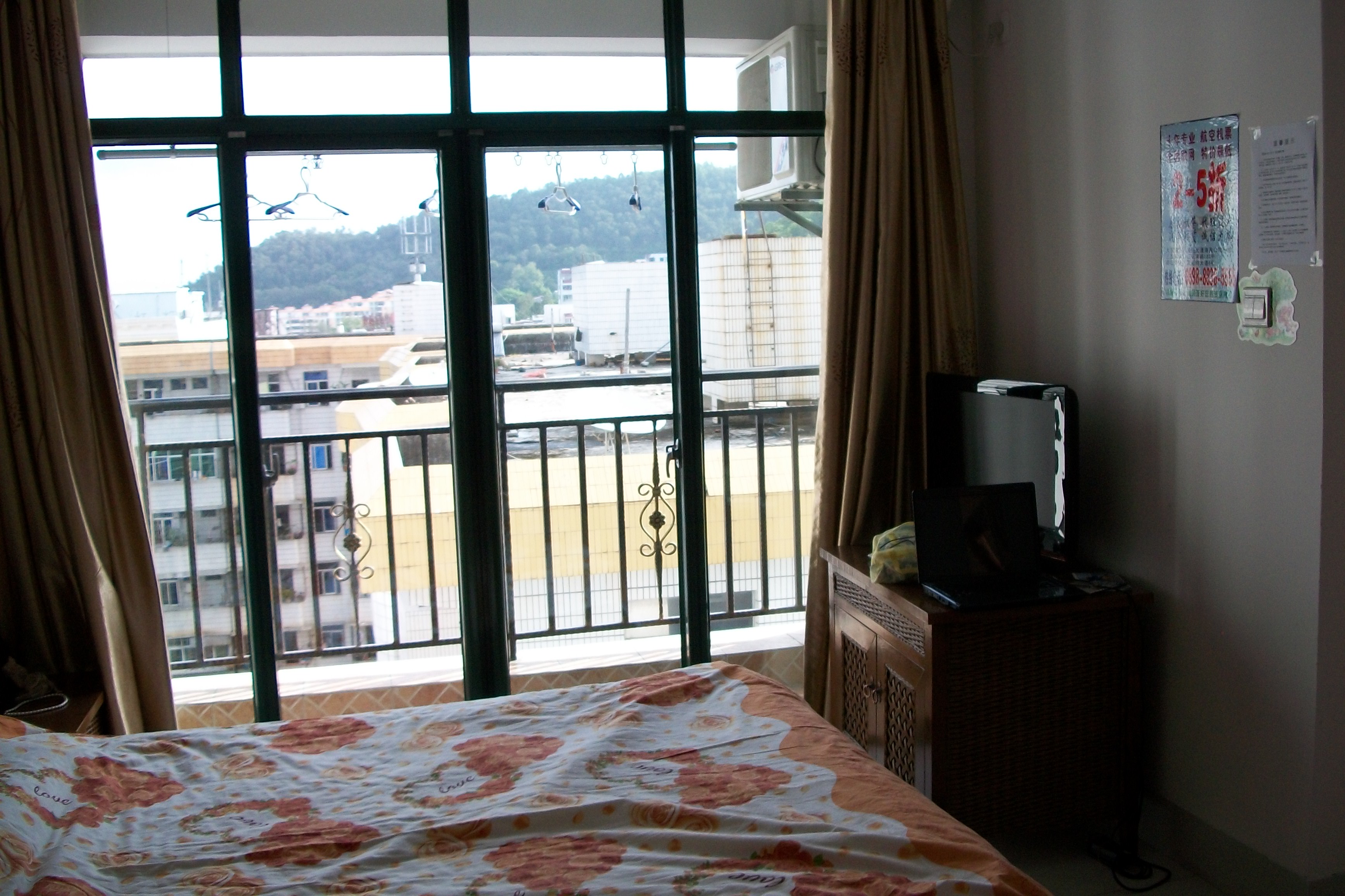 18°阳光度假公寓-客卧