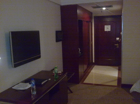 长春华天大酒店主图