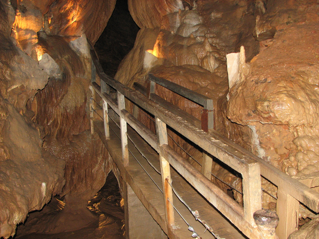 Talking Rocks Cavern-Branson West必去景点