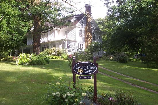 Cozad-Cover House Bed and Breakfast主图