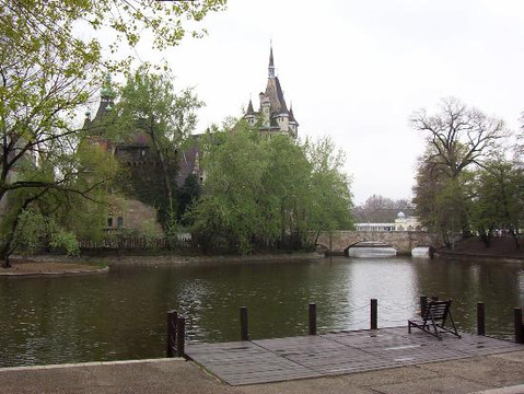 布达佩斯动植物园-布达佩斯必去景点