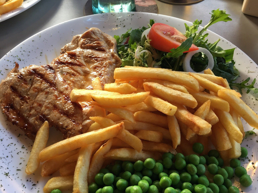 Walshies Sports Bar & Grill