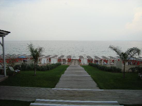 Banana Beach-瓦西里科斯必去景点