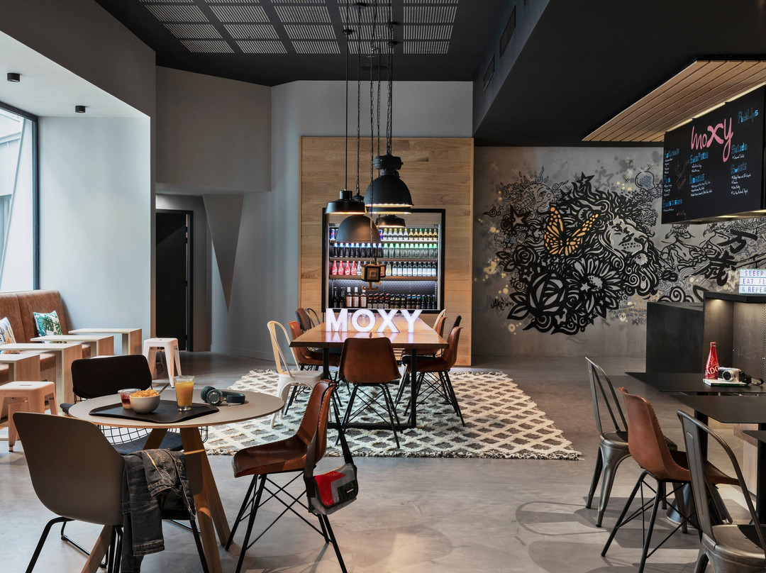 Moxy Lyon Airport主图