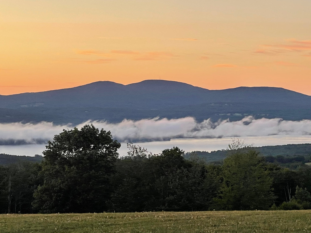 Steele Hill Resorts主图