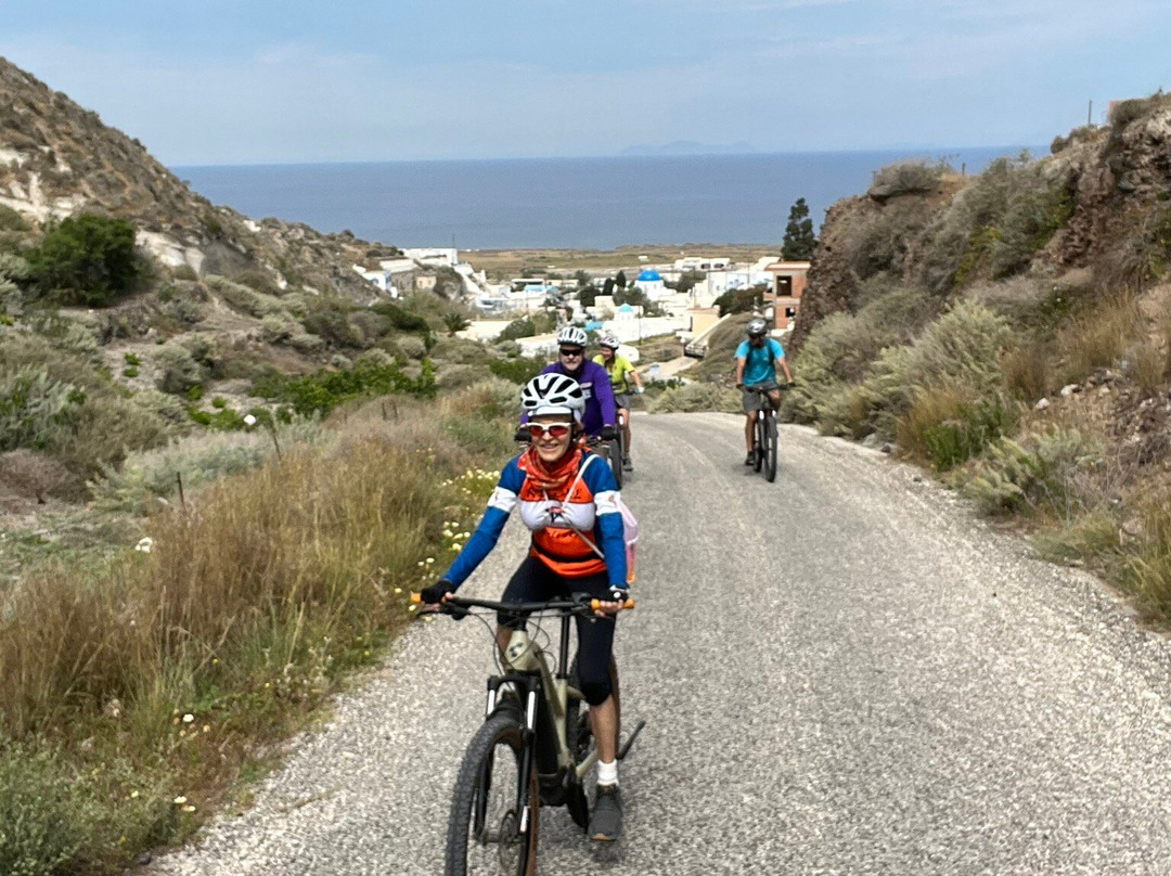 Explore Thirasia E-Mountain Bike-锡拉夏岛必去景点