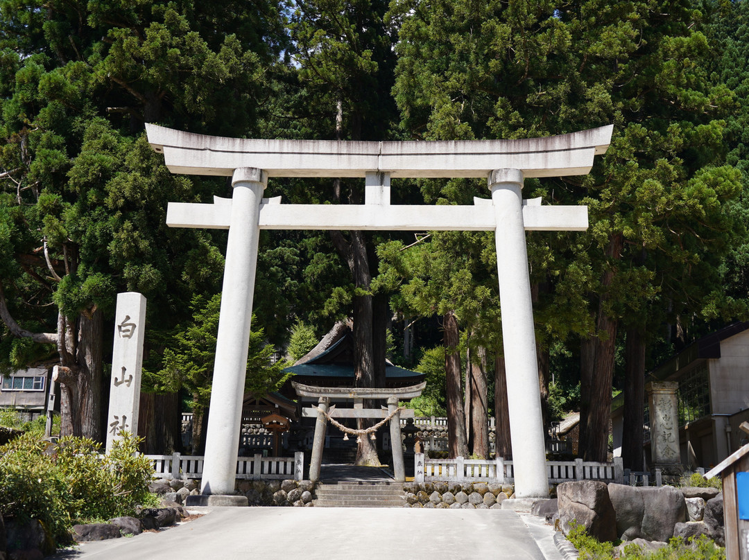Hakusangu-南砺市必去景点
