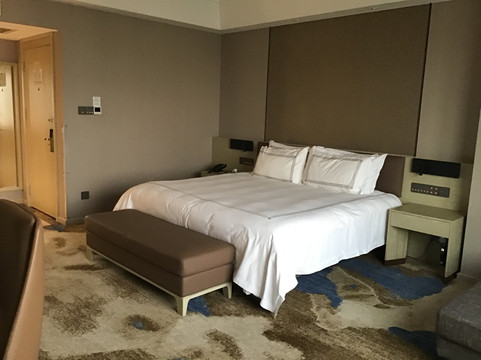 金龙潭大饭店主图