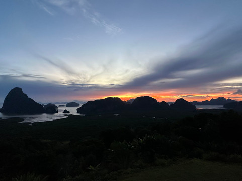 Let's Go Taxi & Tours Phuket-普吉镇必去景点