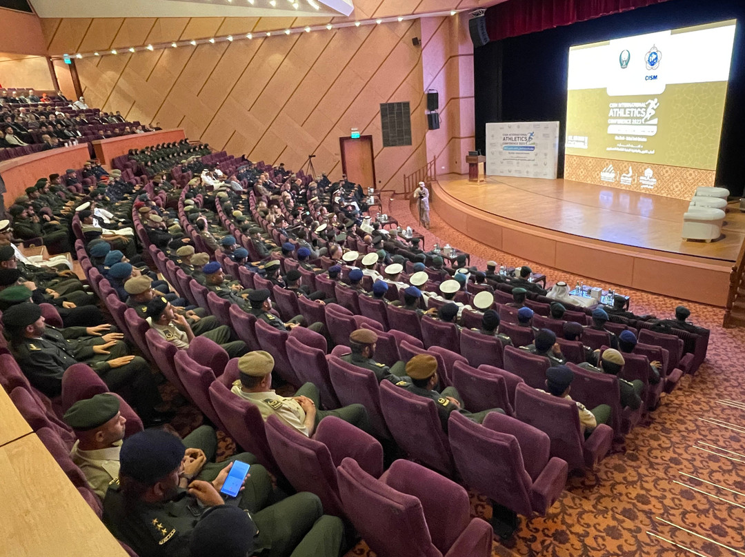 军官俱乐部酒店主图