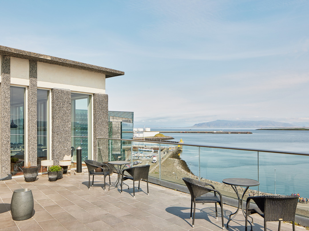 阿娜尔沃尔中央酒店