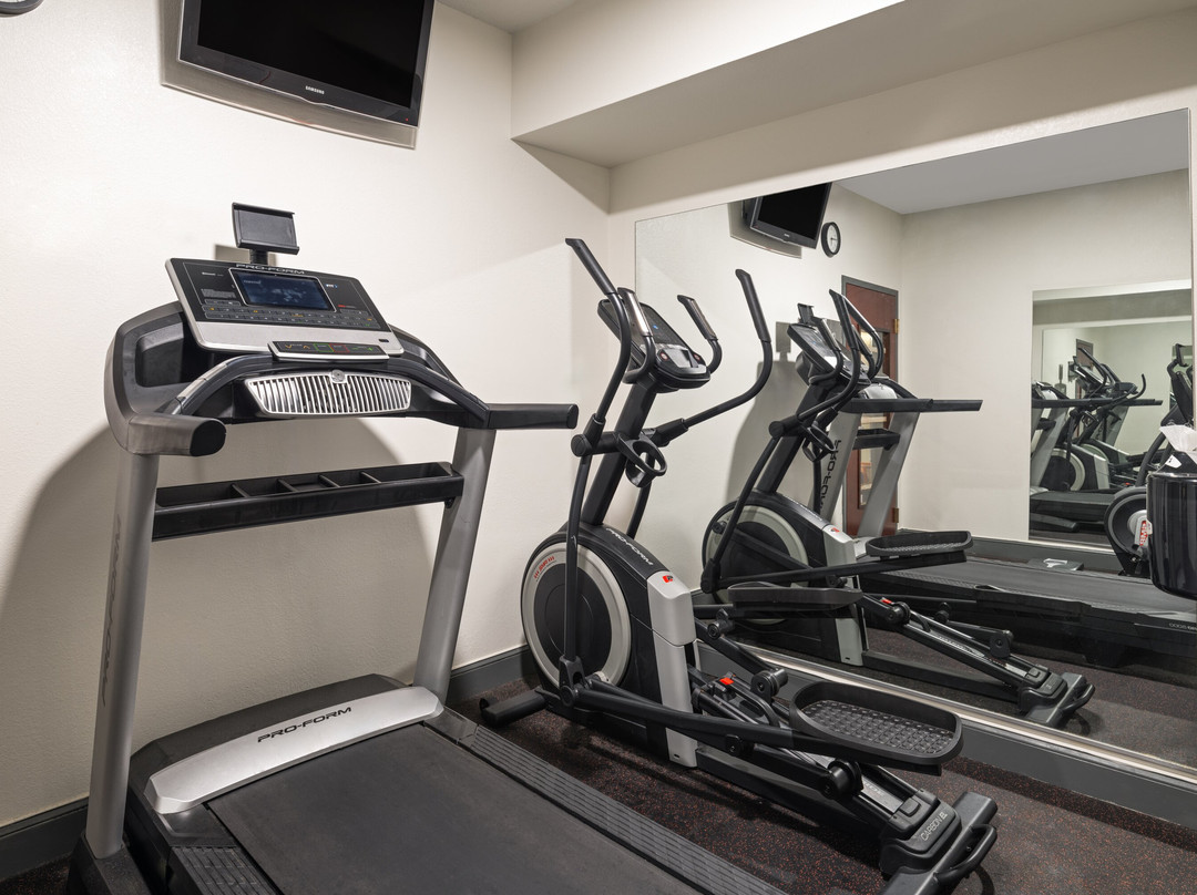 洛克斯特格罗夫丽米特德华美达酒店主图