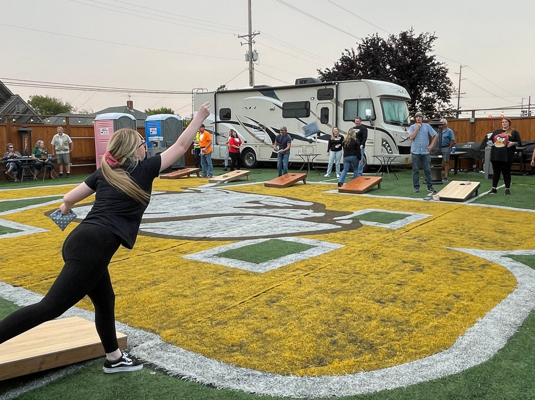 North Bend Lanes-North Bend必去景点