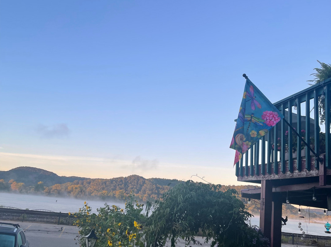 Inn On The River主图