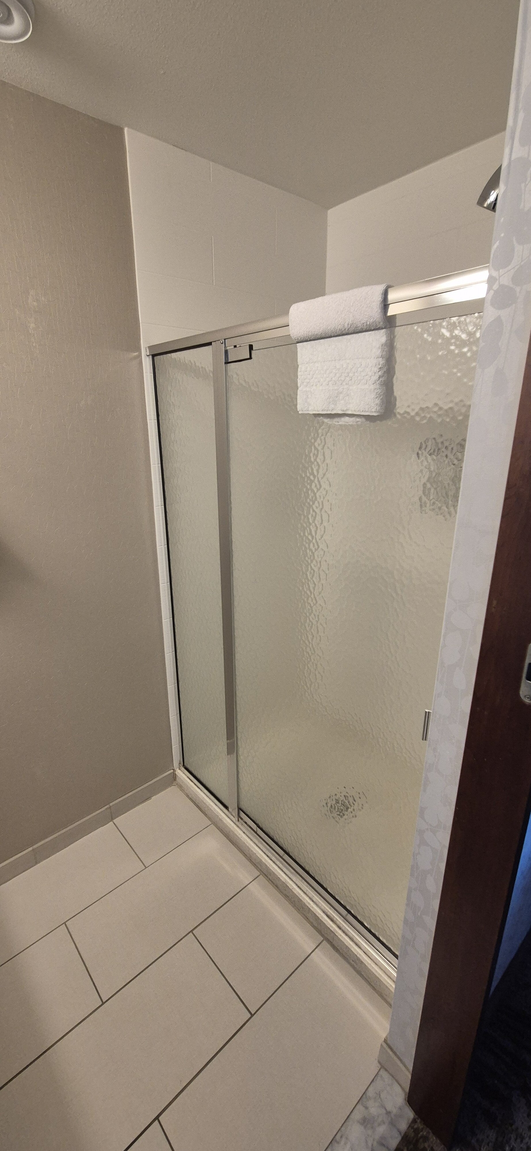 Springhill Suites Logan-浴室