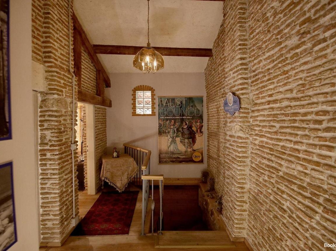 Le Petit Paris, Korce, Albania主图