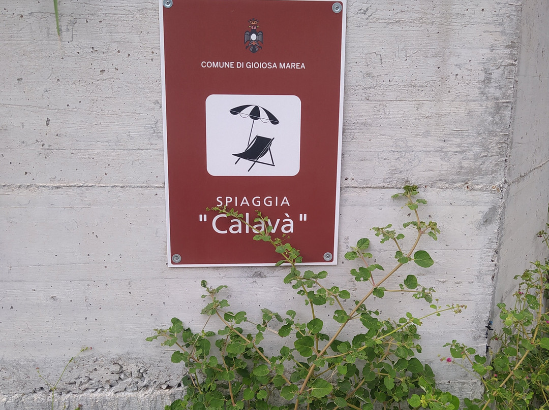 Spiaggia Capo Calava景点图片