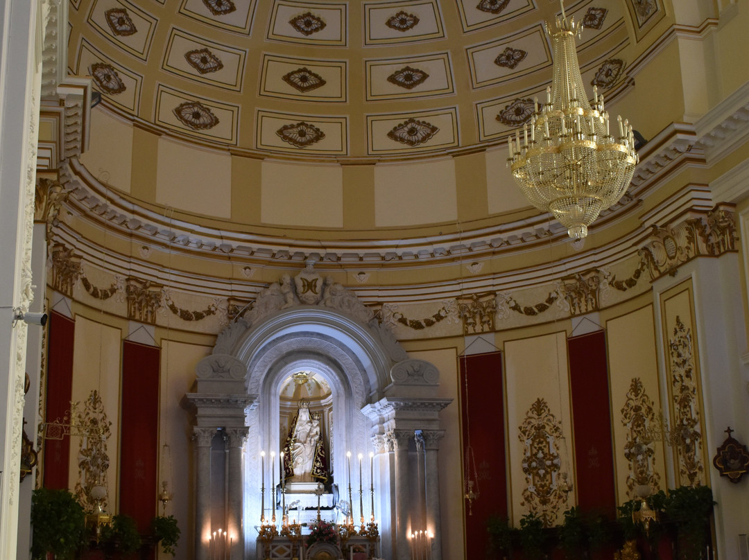 Basilica Madonna della Catena-Castiglione di Sicilia必去景点