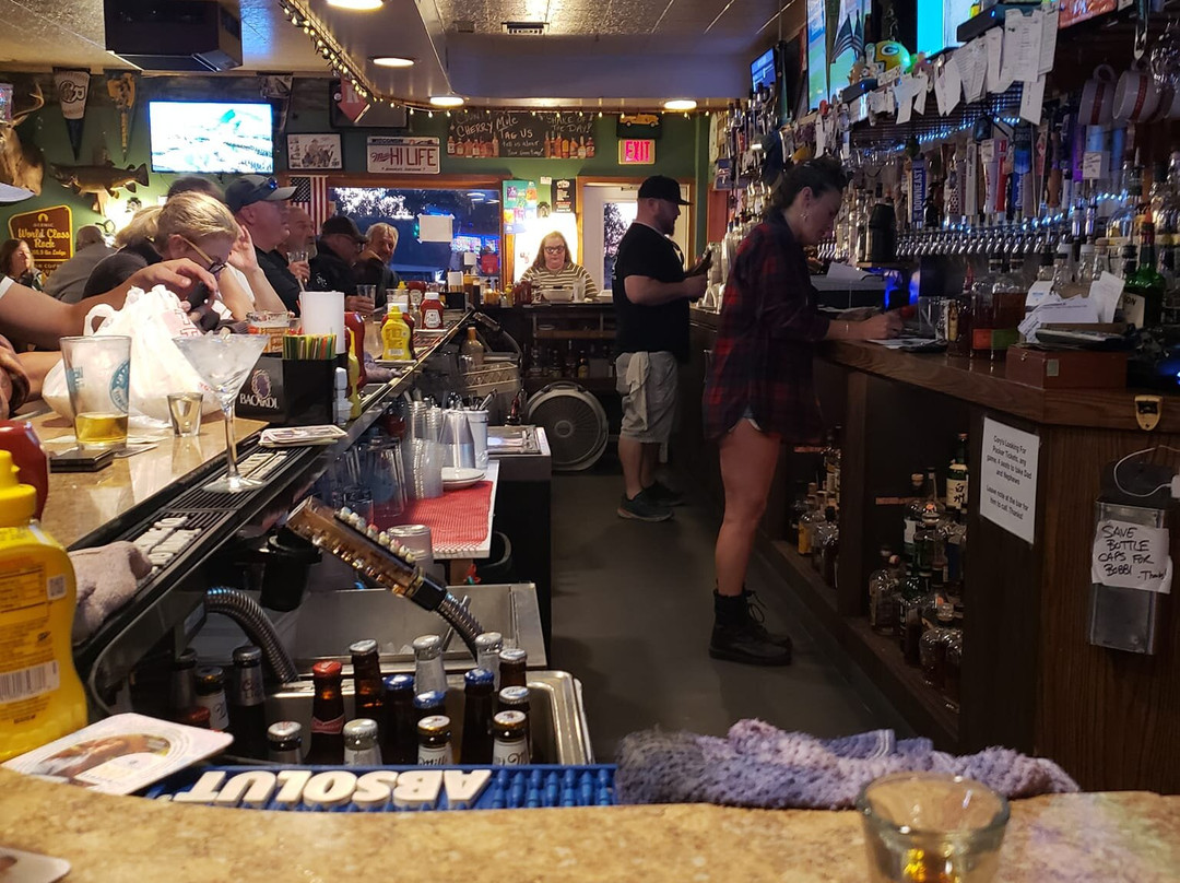 The Ellison Inn & Lounge主图