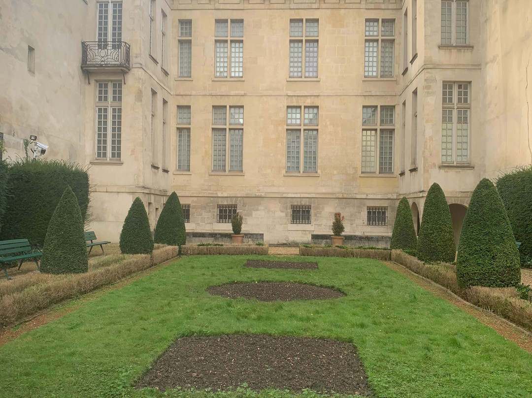 Jardin Lazare Rachline-巴黎必去景点