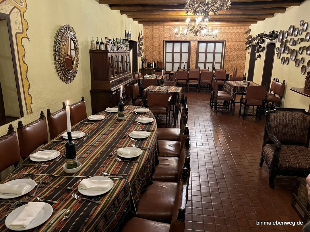 卡罗拉维庄园酒店主图