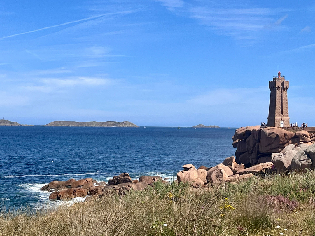 Ploumanac'h LIghthouse景点图片