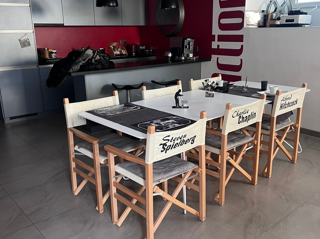 Bed & Breakfast 7e Art主图