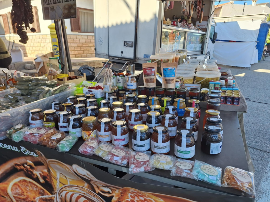 Mercadillo De Villaricos - Domingos景点图片