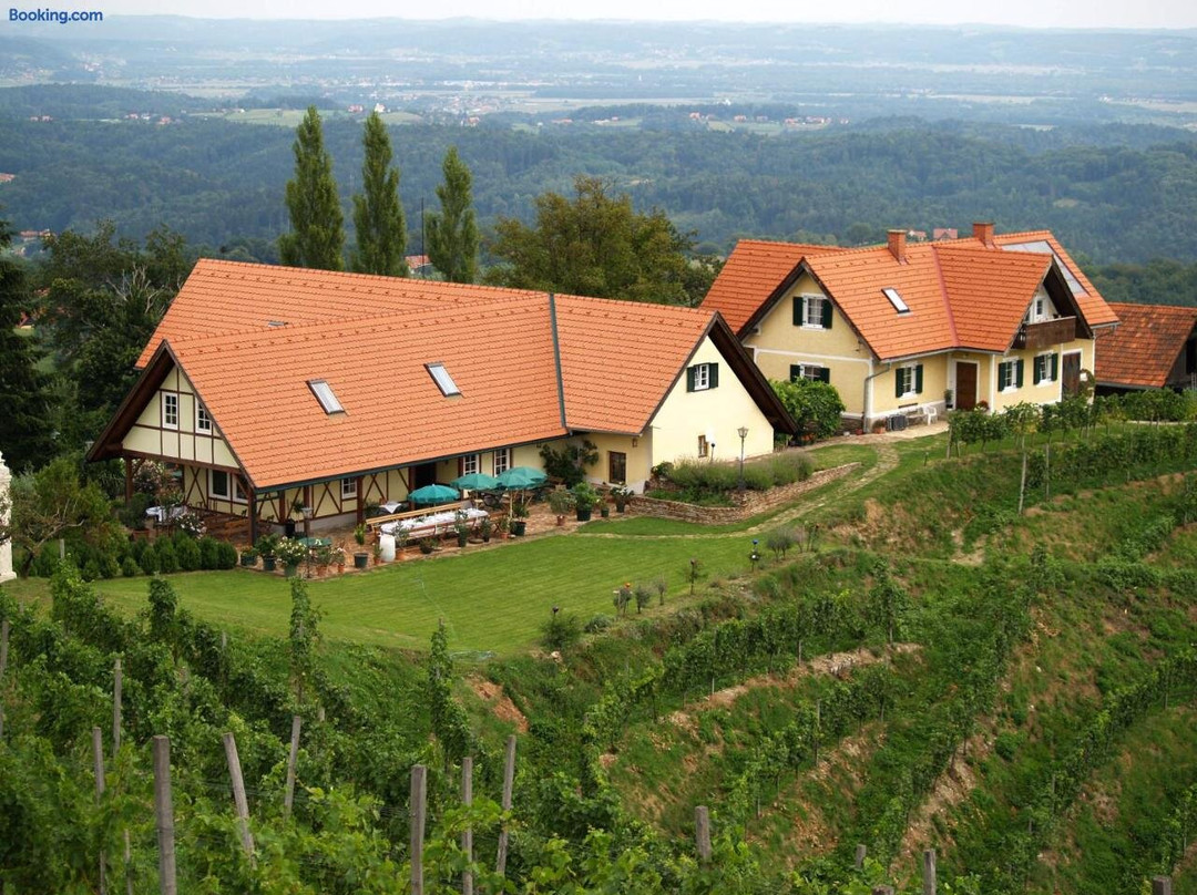 Weingut Albert - Familie Cramer