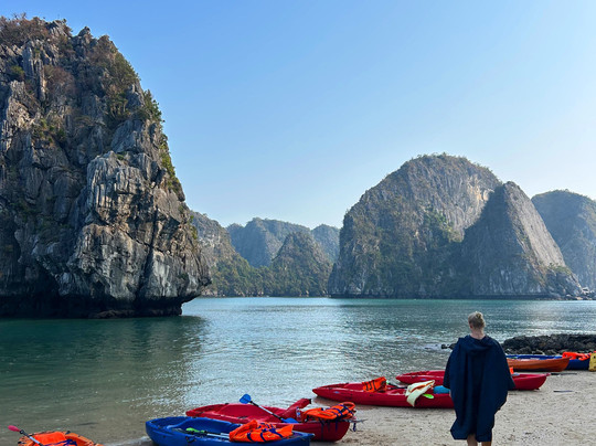 Aduta Cruise-Cat Ba Town必去景点