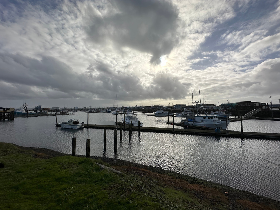 Westport Marina Cottages Motel主图