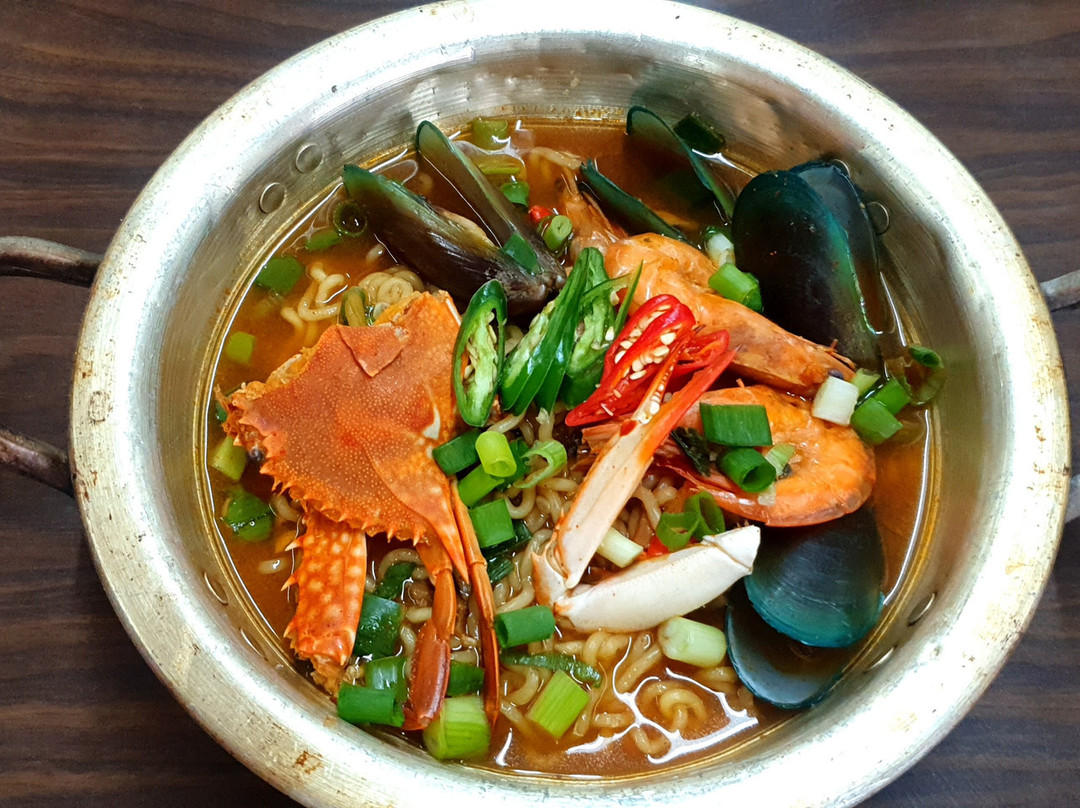 Chung's kimchi & Korean food house主图