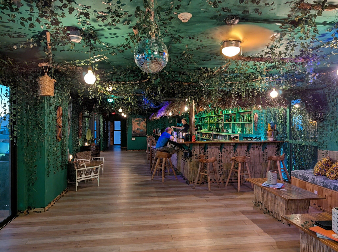 Ratafia Sxm-Cupecoy Bay必去景点