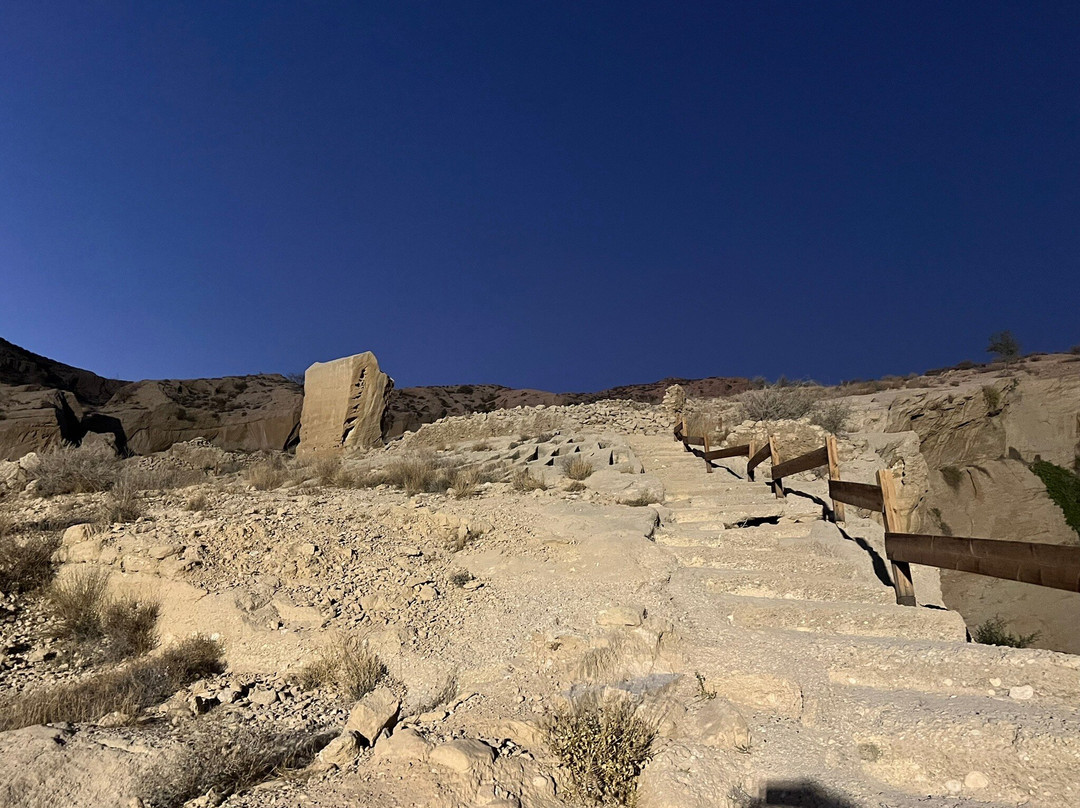 Siraf Ancient Graveyard-Bushehr必去景点