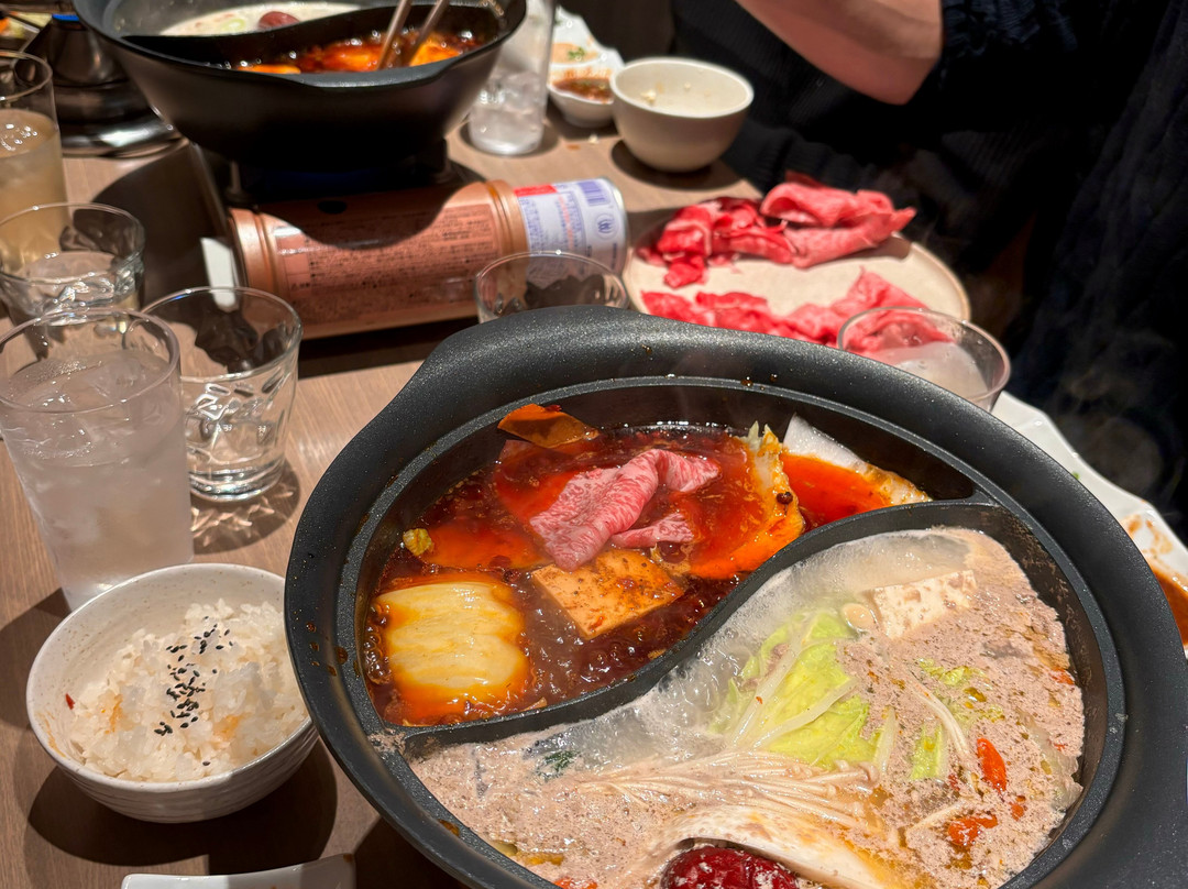 HINABE HOT POT AND BAR