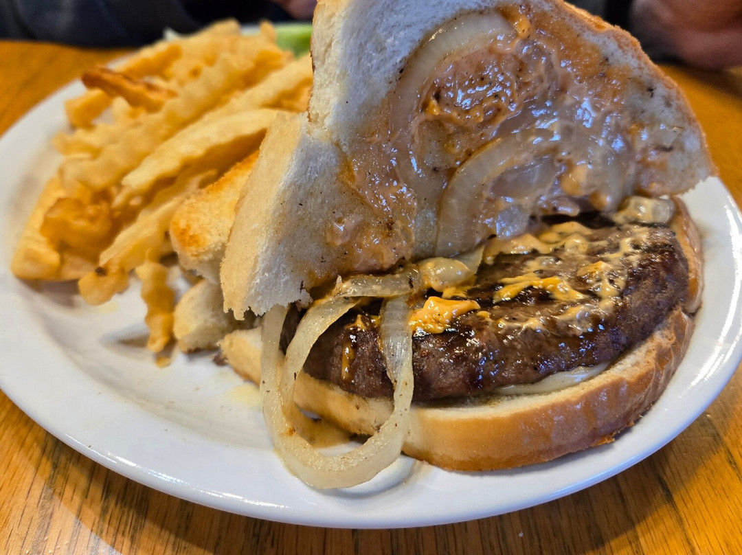 Bennett Spring Park Store & More-莱巴嫩必去景点