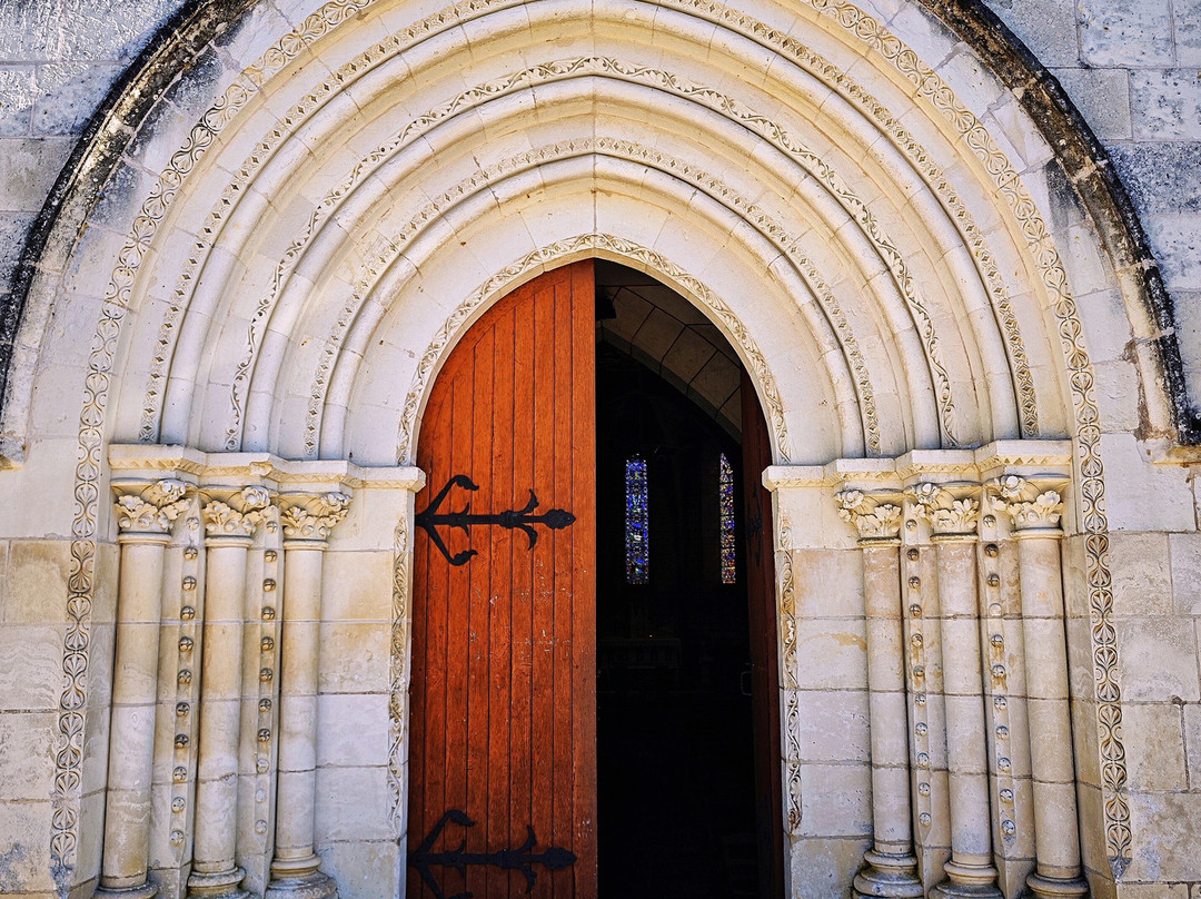 Eglise Saint-Nazaire-Azay-le-Ferron必去景点