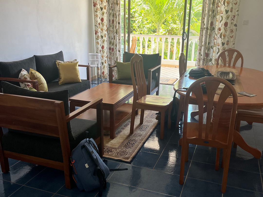 Cavern Apartments主图