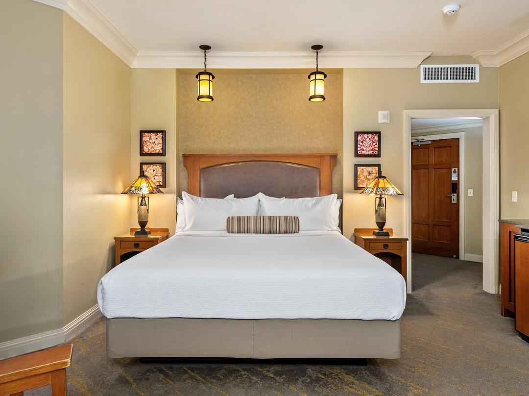 Avila Village Inn主图