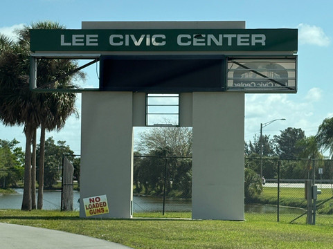 Lee Civic Center-North Fort Myers必去景点